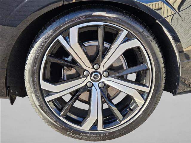 Used 2023 Volvo XC60 T8 Ultimate image 24