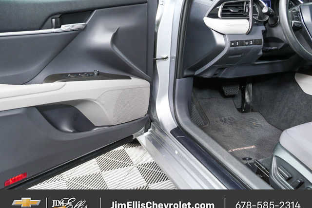 Used 2022 Toyota Camry LE FWD image 7