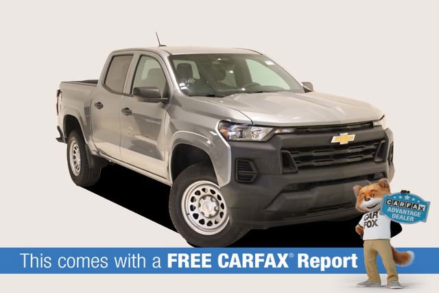 Used 2023 Chevrolet Colorado W/T image 2