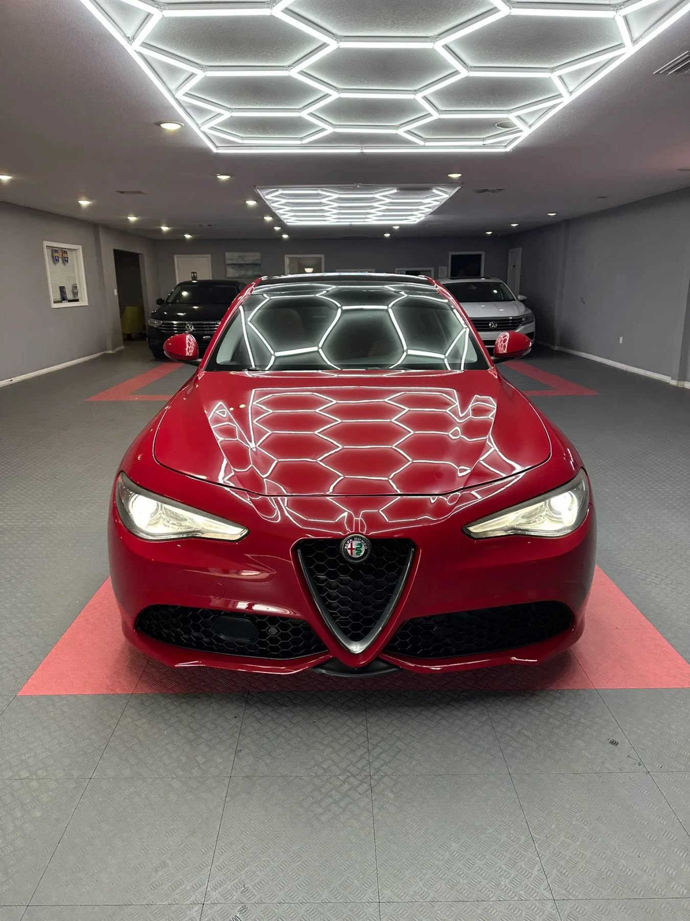 Used 2018 Alfa Romeo Giulia Ti Sport w/ Quick Order Package 22U Sport RWD image 8