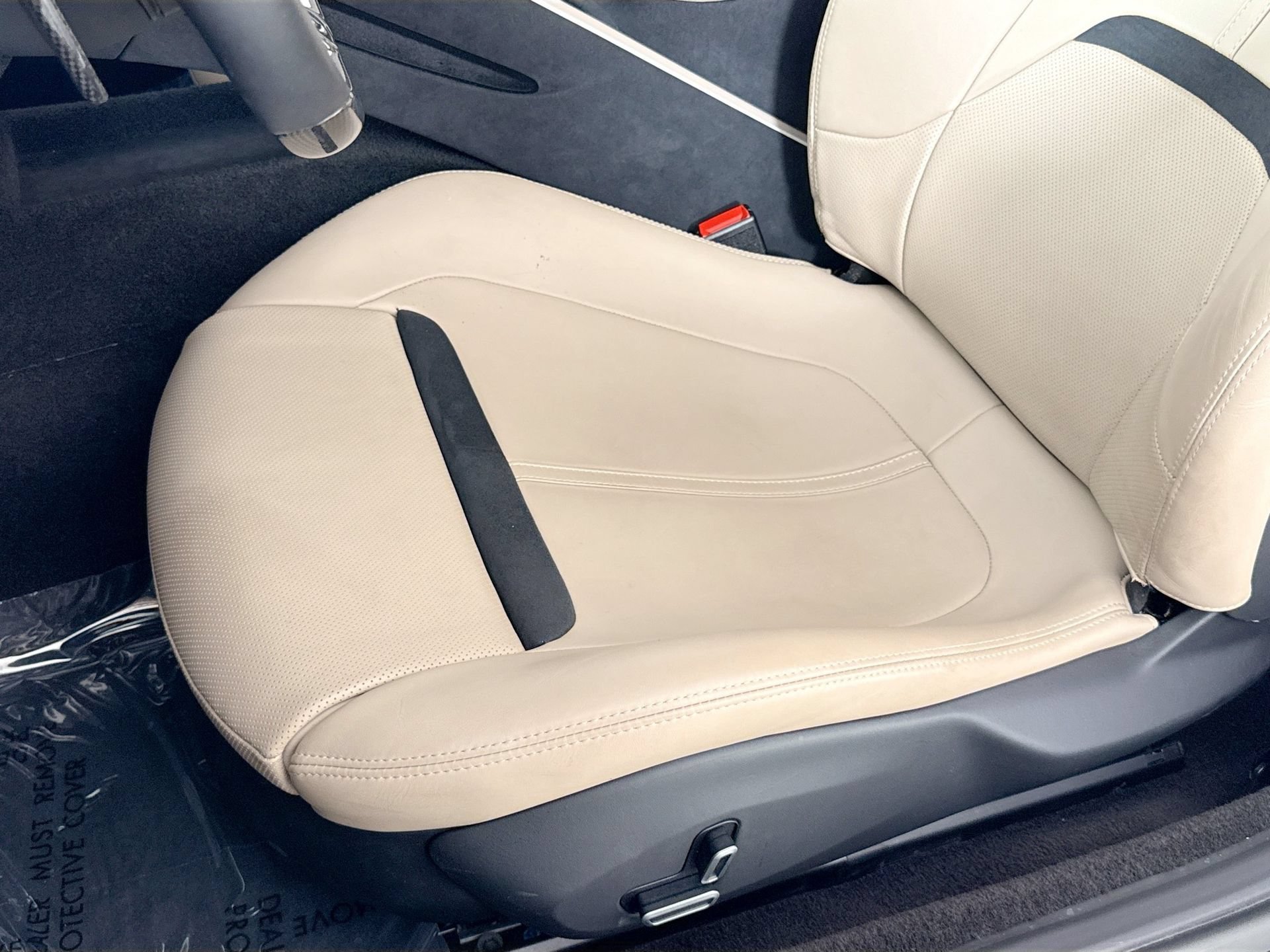 Certified 2021 Ferrari Roma RWD image 18