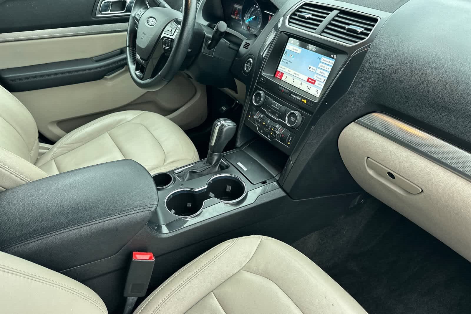 Used 2018 Ford Explorer XLT w/ Equipment Group 202A image 18