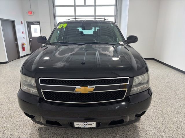 Used 2009 Chevrolet Tahoe LT w/ Luxury Package AWD/4WD image 7