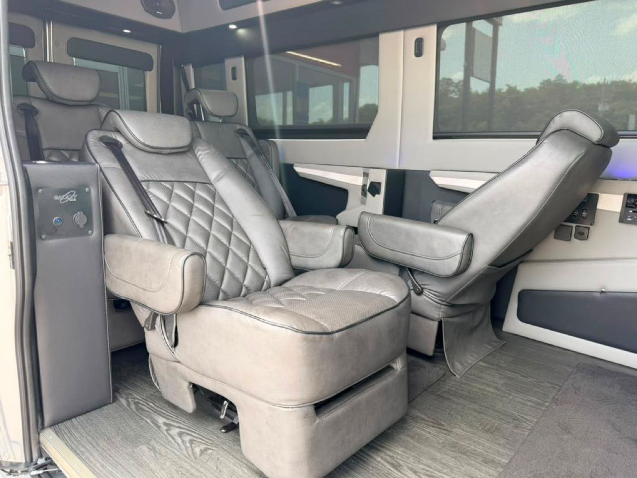 Used 2023 RAM ProMaster 2500 w/ Premium Convenience Group (B) FWD image 32