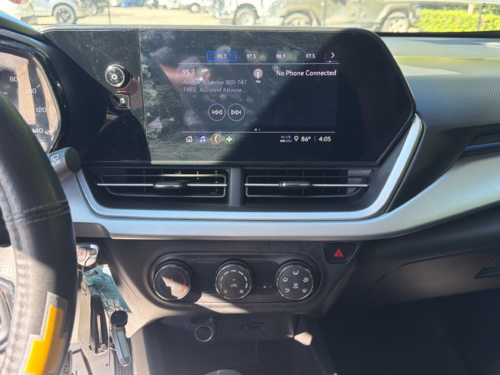Used 2024 Chevrolet Trax LS FWD image 22