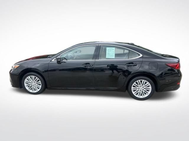 Used 2016 Lexus ES 350 w/ Premium Package w/Wood Trim FWD image 6