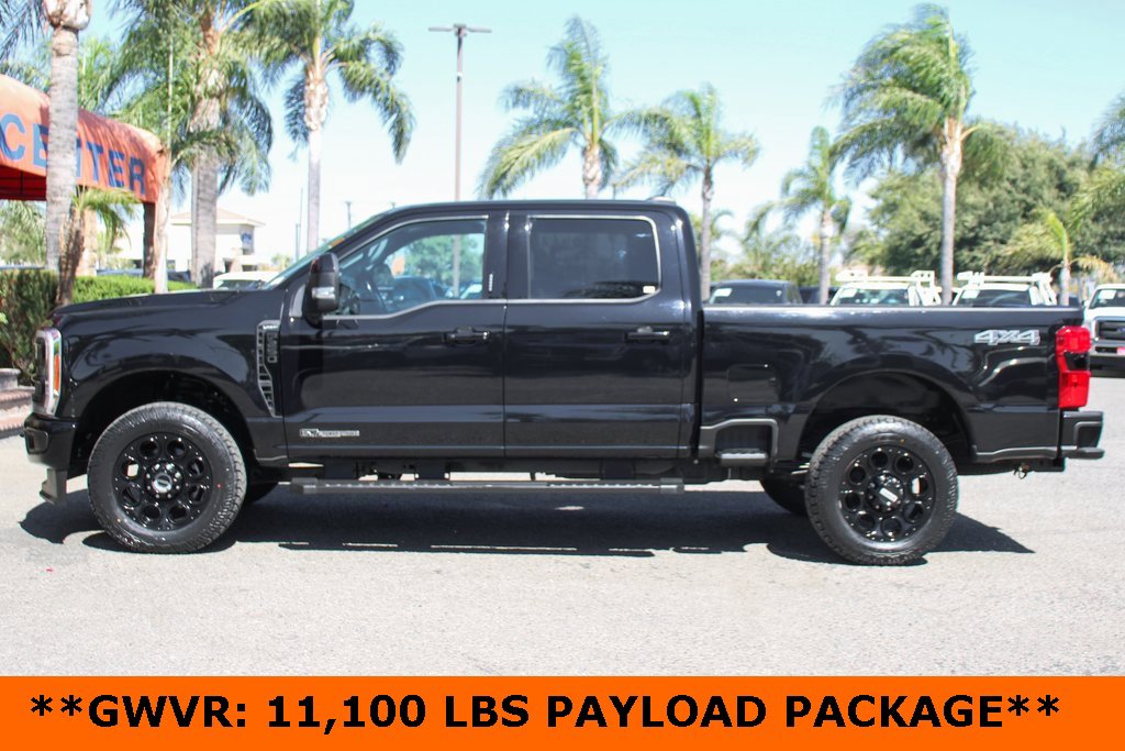 Used 2023 Ford F250 Lariat w/ Black Appearance Package image 5