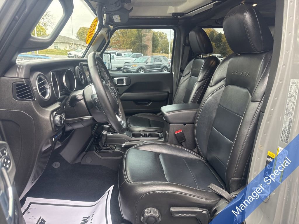 Used 2022 Jeep Wrangler Unlimited Sahara w/ Cold Weather Group image 19