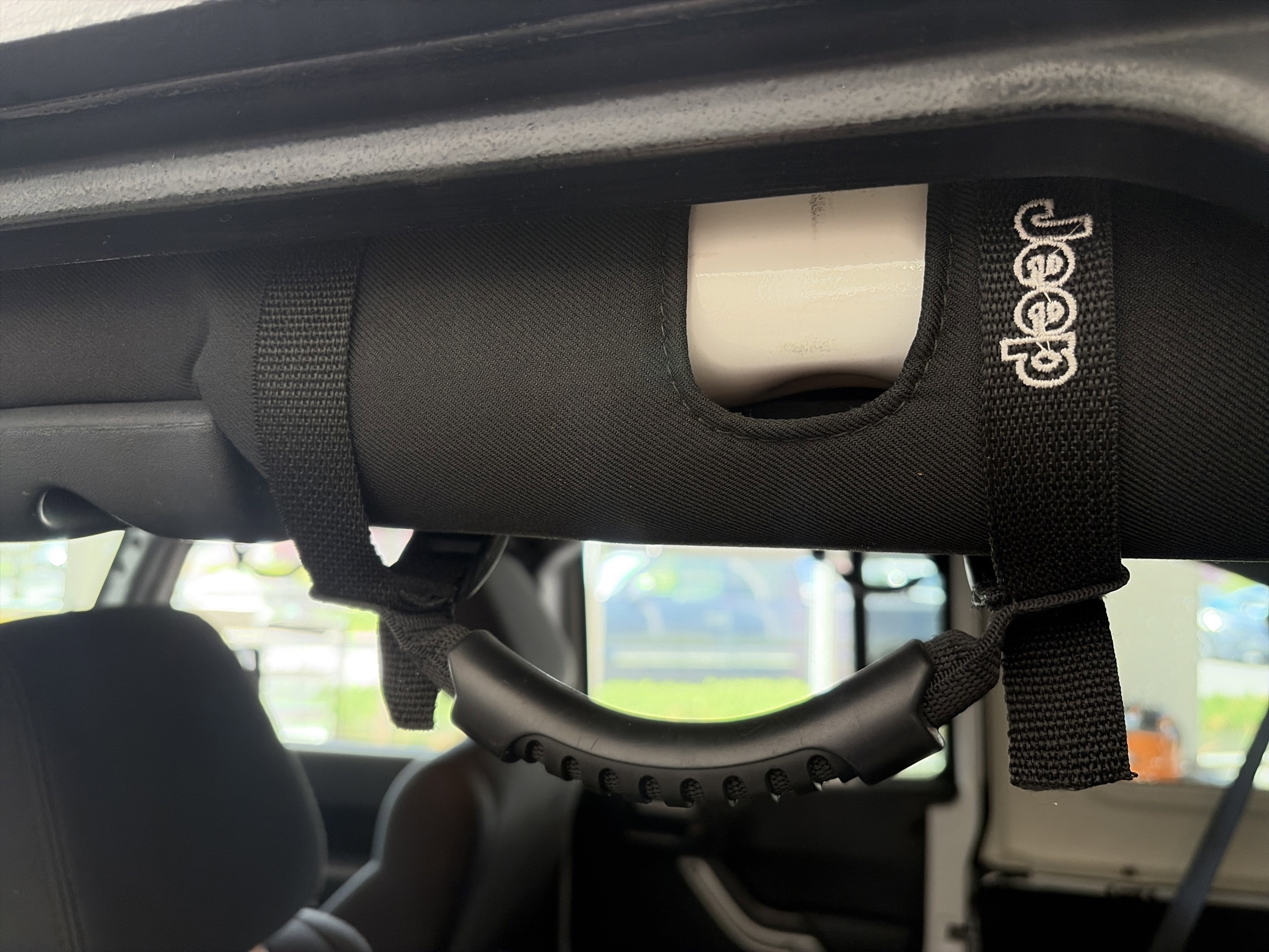 Used 2012 Jeep Wrangler Unlimited Sahara w/ Connectivity Group image 27