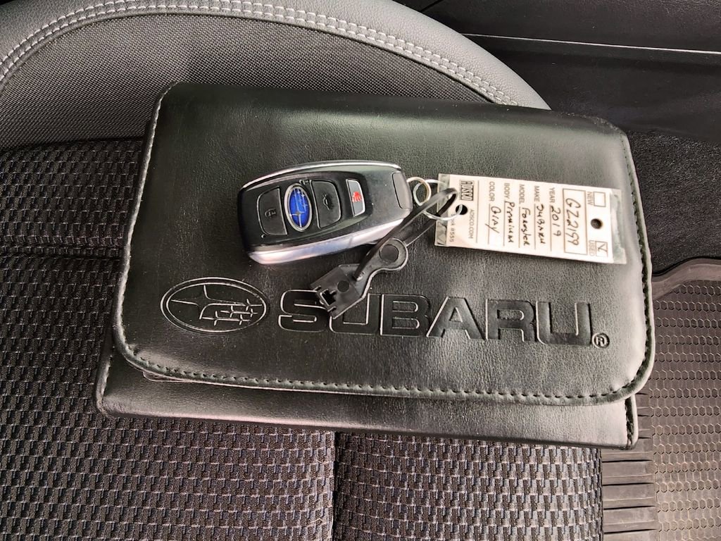 Used 2019 Subaru Forester Premium AWD/4WD image 38