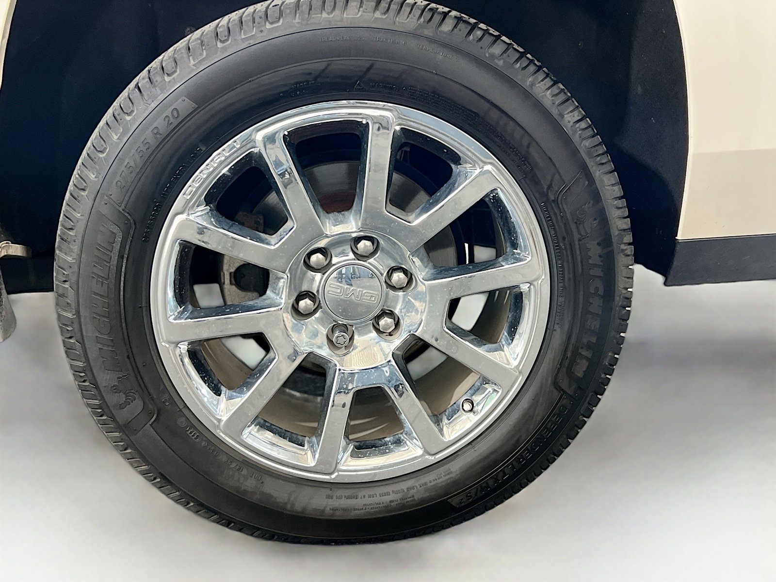 Used 2015 GMC Yukon XL Denali image 24