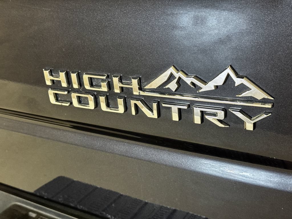 Used 2022 Chevrolet Silverado 1500 High Country w/ Z71 Off-Road Package AWD/4WD image 32