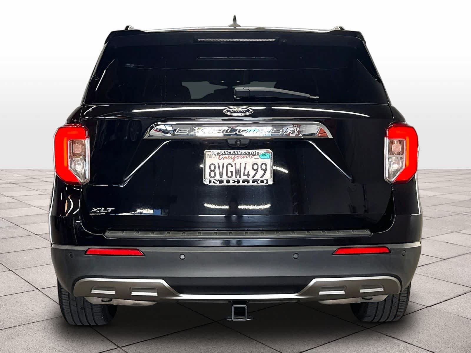 Used 2021 Ford Explorer XLT w/ Equipment Group 202A RWD image 7