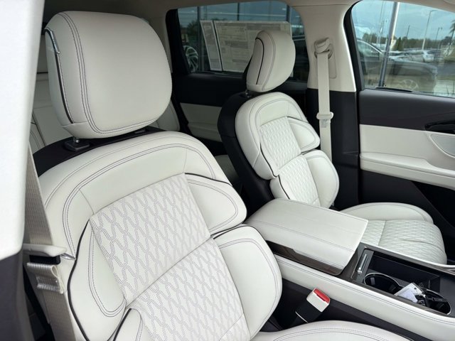 New 2026 Lincoln Nautilus Black Label AWD/4WD image 17