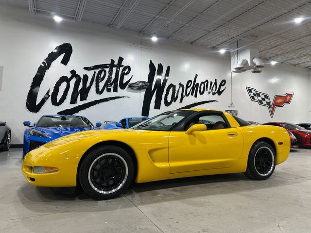 Used 2004 Chevrolet Corvette Coupe w/ Roof Package
