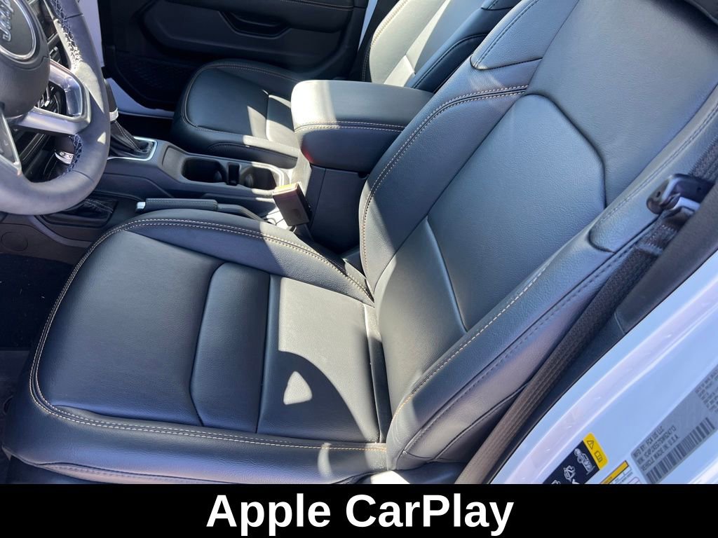 Used 2025 Jeep Wrangler Sahara w/ Safety Group image 15