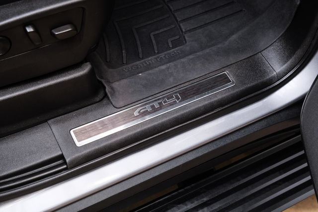 Used 2023 GMC Yukon XL AT4 w/ AT4 Premium Package AWD/4WD image 67