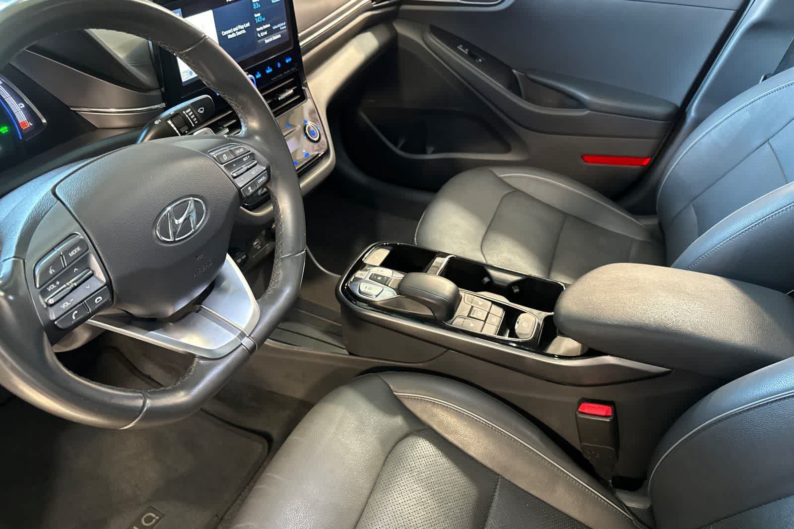 Used 2020 Hyundai Ioniq Limited FWD image 12