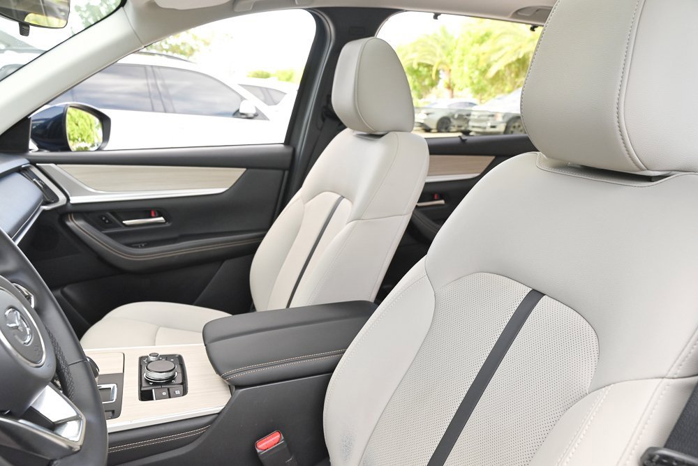 Certified 2025 MAZDA CX-90 3.3 Turbo w/ Preferred Package image 13