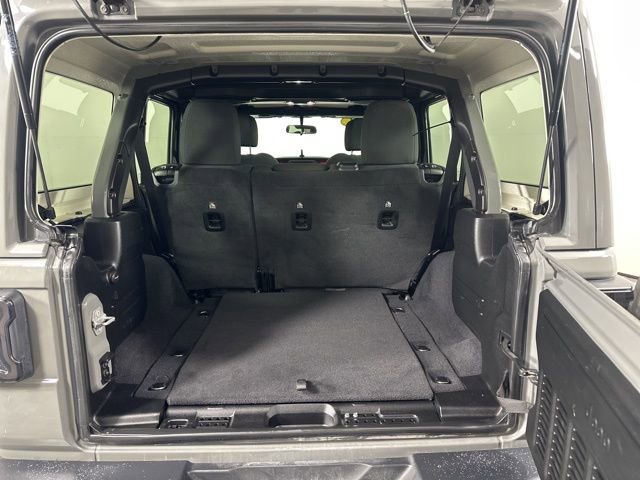 Used 2021 Jeep Wrangler Unlimited Rubicon image 12