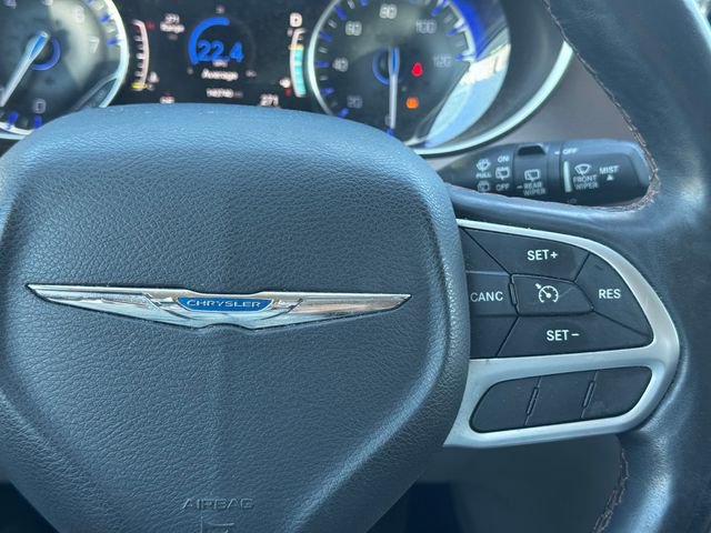Used 2017 Chrysler Pacifica Touring-L Plus w/ Tire & Wheel Group FWD image 27