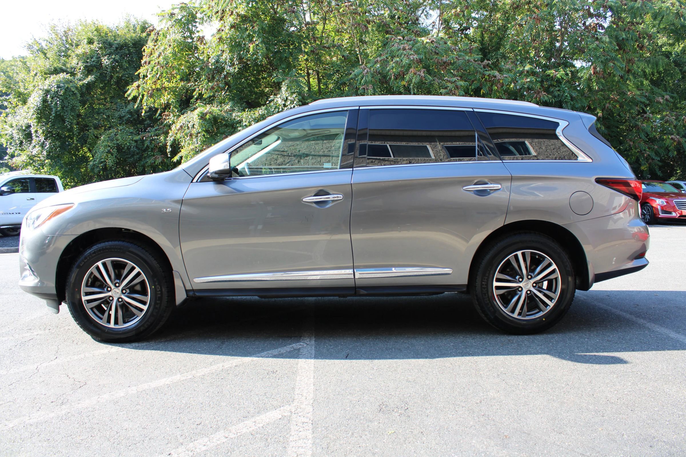 Used 2017 INFINITI QX60 AWD w/ Premium Plus Package image 25