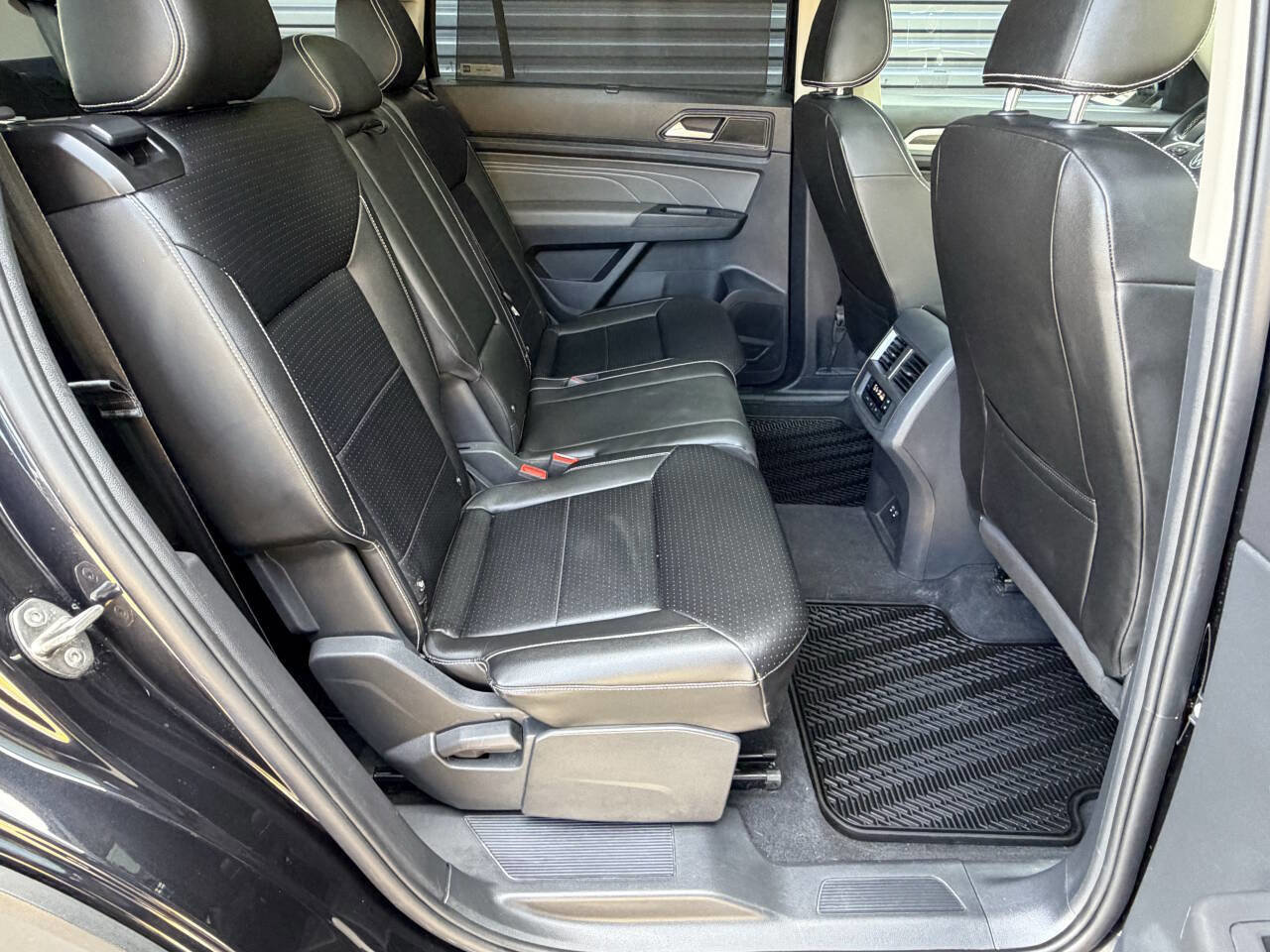 Used 2023 Volkswagen Atlas SEL AWD/4WD image 21