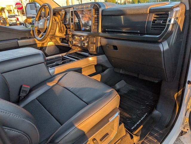 Used 2024 Ford F250 Lariat w/ Lariat Ultimate Package AWD/4WD image 14