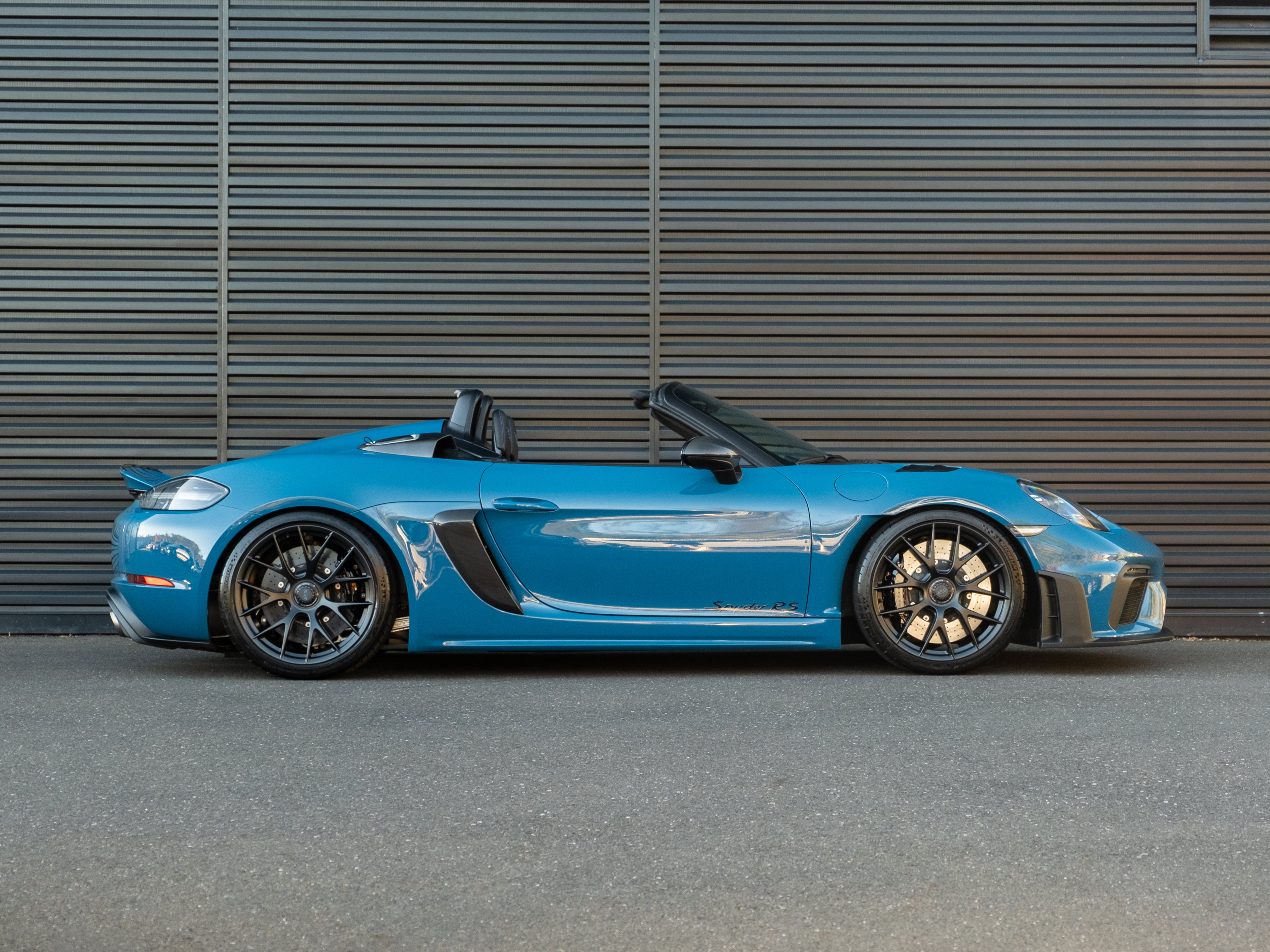 Certified 2024 Porsche 718 Boxster Spyder RS RWD image 9