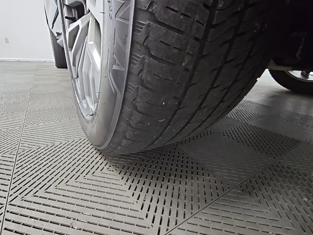 Used 2021 GMC Yukon Denali w/ Denali Premium Package image 55