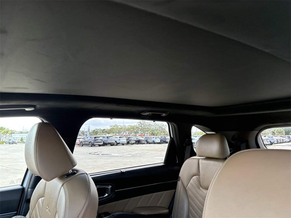 Certified 2025 Kia Sorento SX Prestige w/ Olive Brown Leather Package image 26
