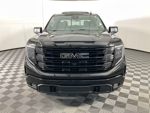 Used 2022 GMC Sierra 1500 Elevation w/ Elevation Premium Package image 2