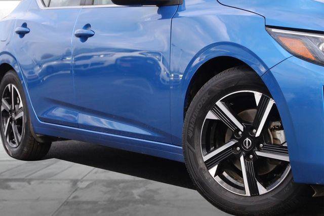 Used 2024 Nissan Sentra SV FWD image 3