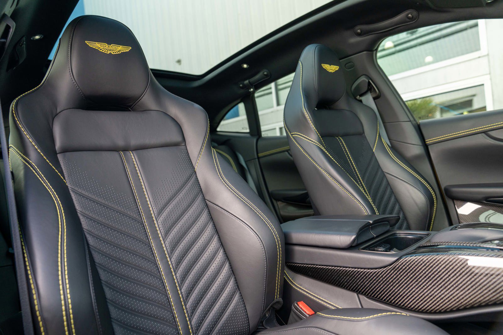 Used 2023 Aston Martin DBX 707 image 34