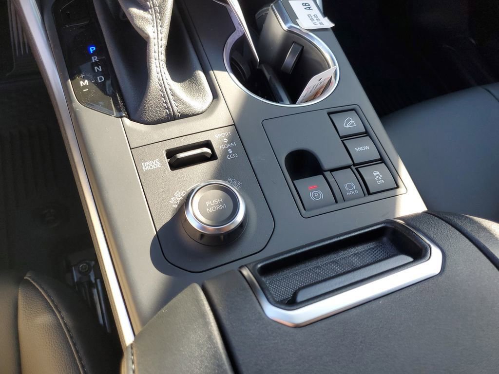 New 2026 Toyota Highlander XSE image 17