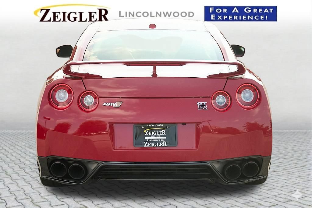 Used 2016 Nissan GT-R Premium AWD/4WD image 12