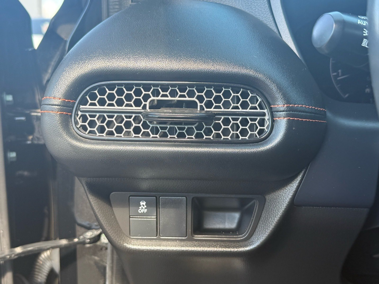 Used 2024 Honda HR-V Sport image 15