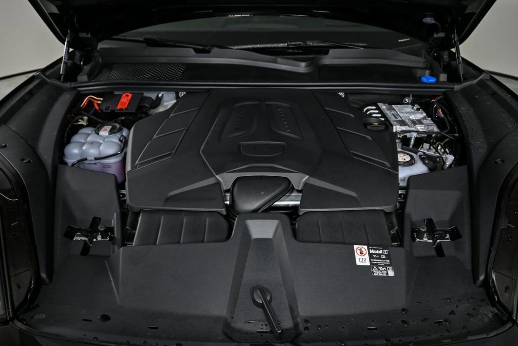 New 2025 Porsche Cayenne S image 35