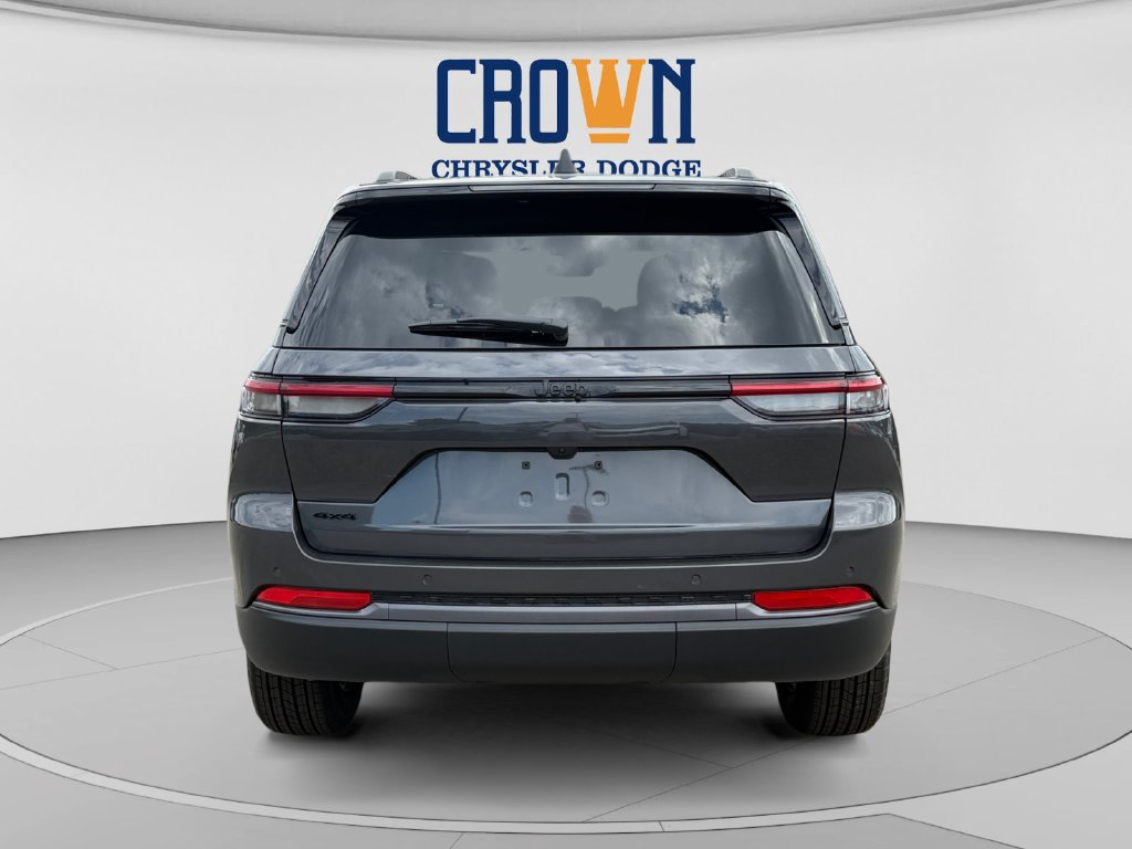 New 2026 Jeep Grand Cherokee Altitude AWD/4WD image 4