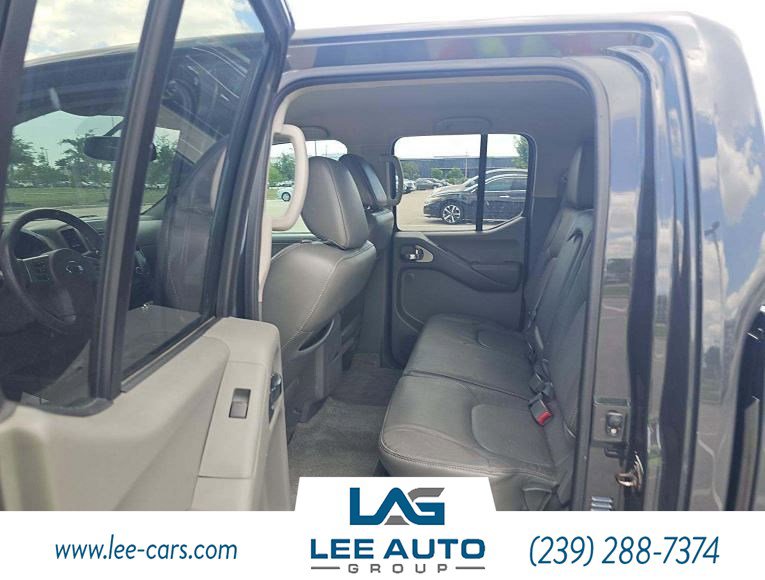 Used 2014 Nissan Frontier SL RWD image 4
