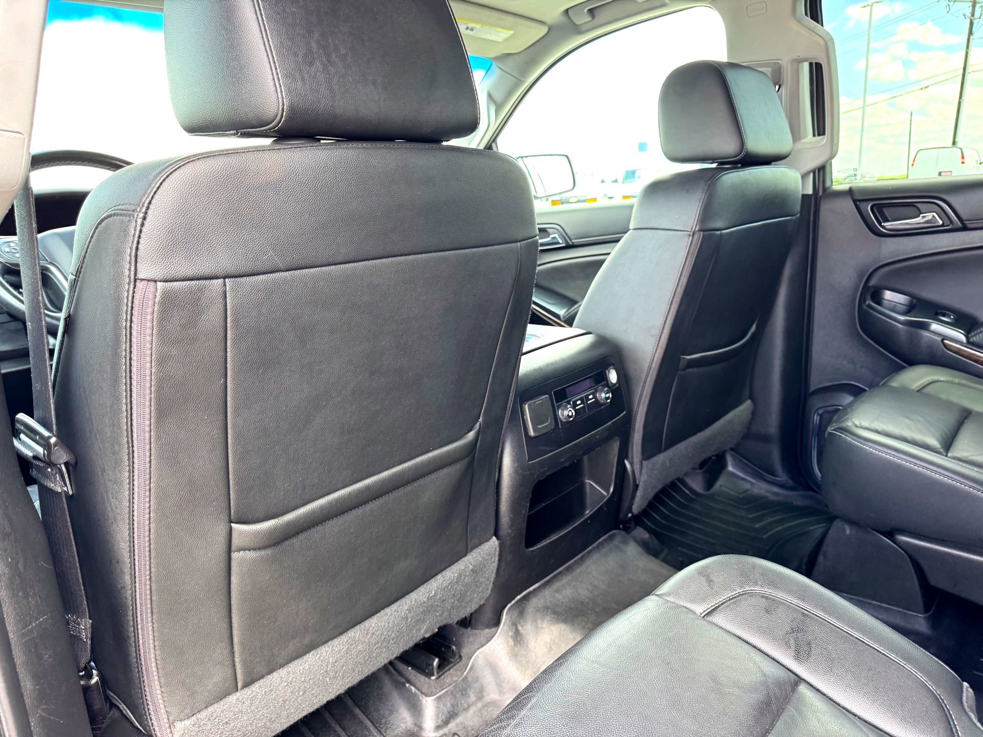 Used 2020 Chevrolet Suburban LT image 22