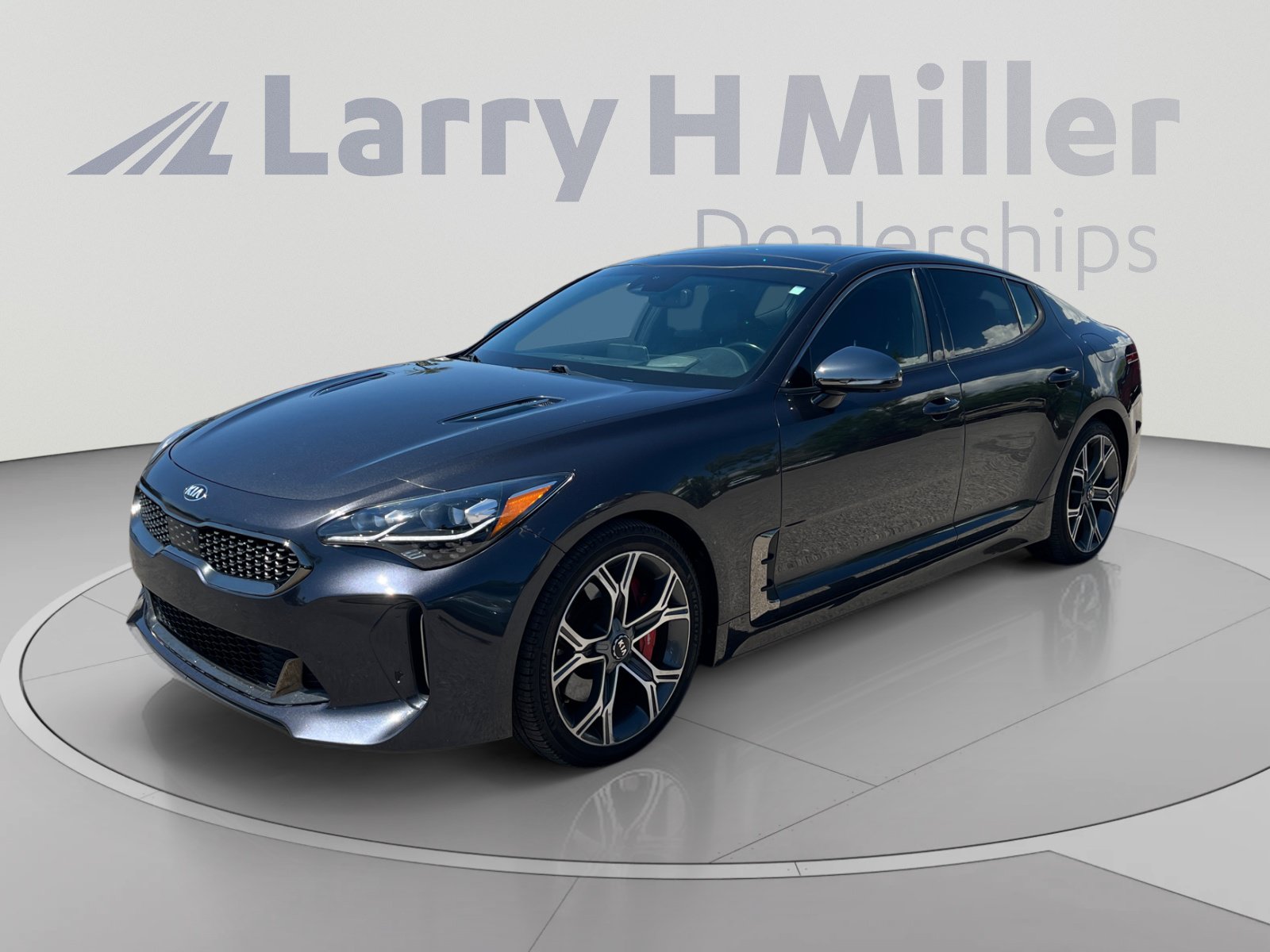 Used 2021 Kia Stinger GT2 RWD image 1