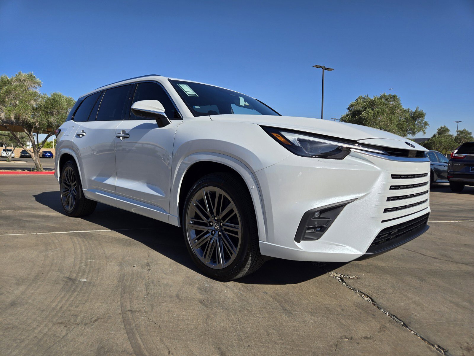 New 2026 Lexus TX 550h AWD Plug-In Hybrid image 2