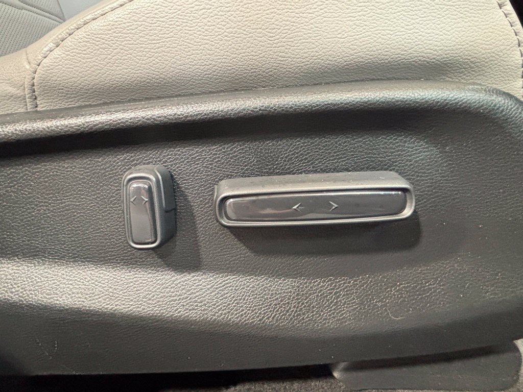 Certified 2017 Honda CR-V Touring image 37