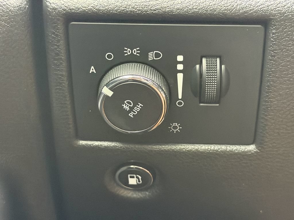 Used 2021 Jeep Grand Cherokee High Altitude RWD image 27