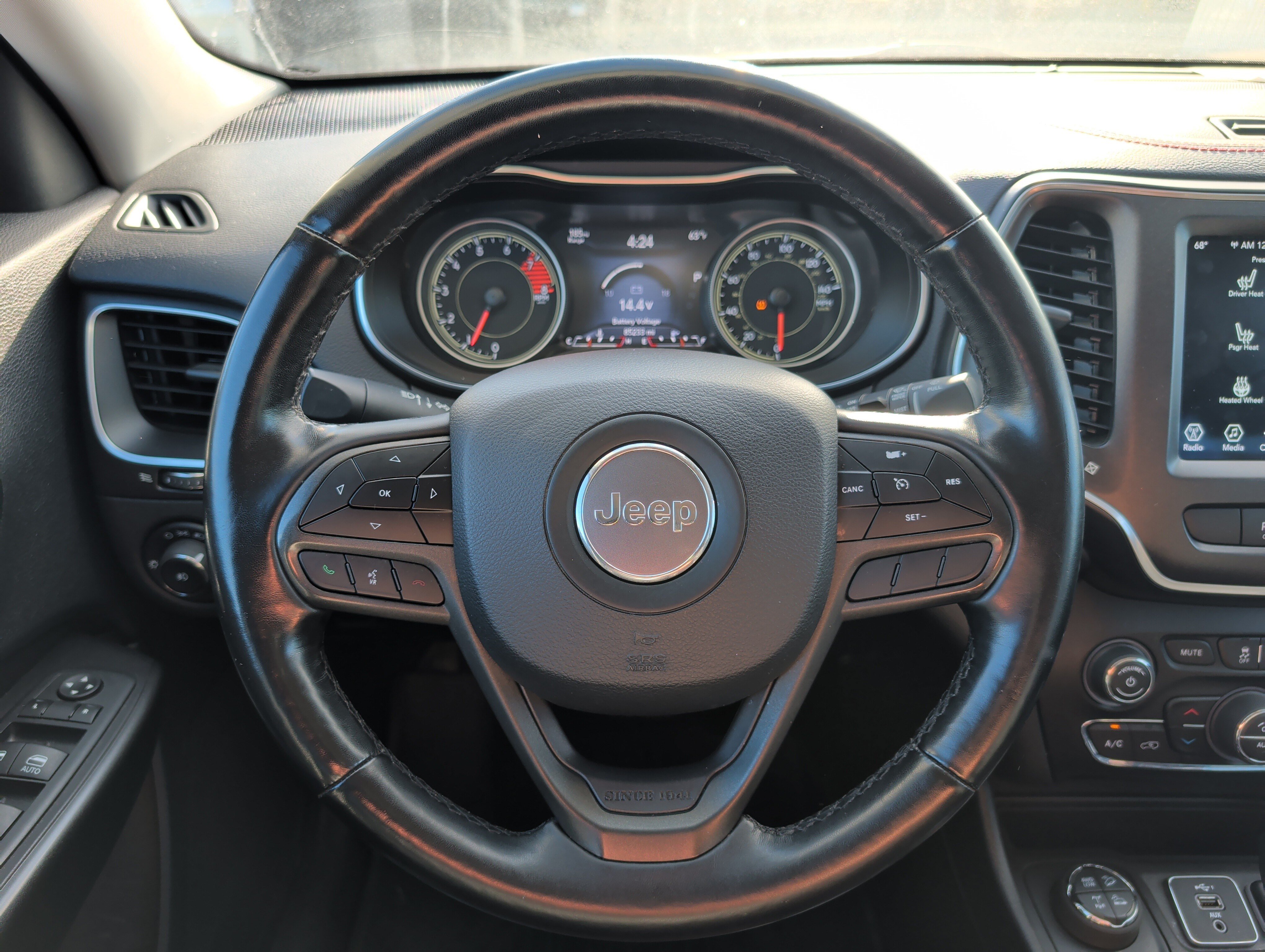 Used 2020 Jeep Cherokee Trailhawk w/ Cold Weather Group AWD/4WD image 21