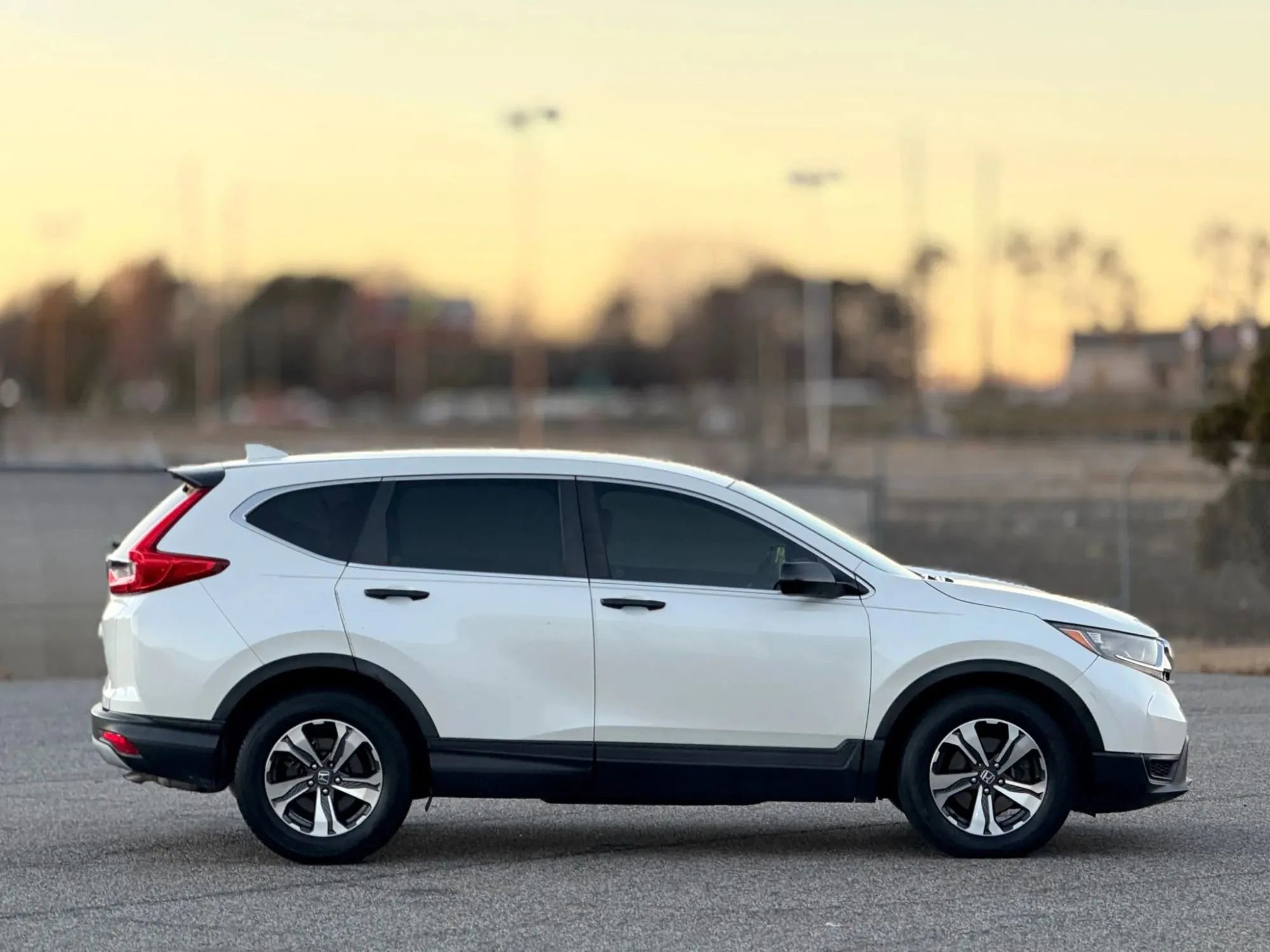 Used 2018 Honda CR-V LX image 7