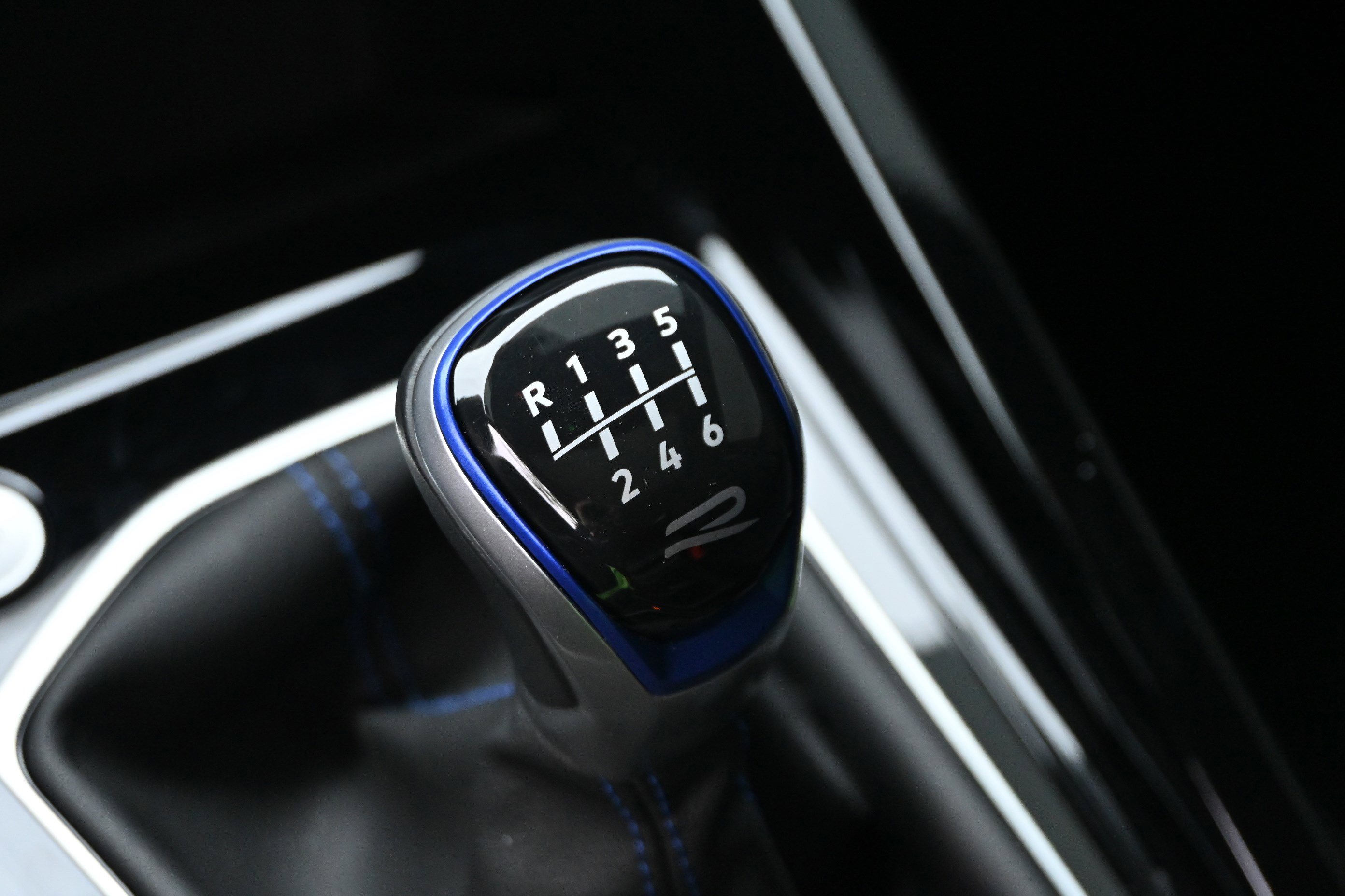 Used 2024 Volkswagen Golf R AWD/4WD image 43