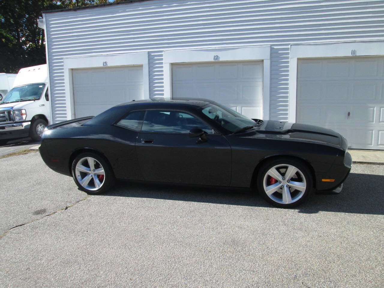 Used 2009 Dodge Challenger SRT8 w/ SRT Option Group II image 3