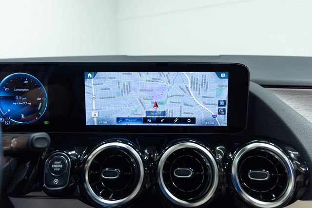 Used 2022 Mercedes-Benz GLA 250 4MATIC image 17